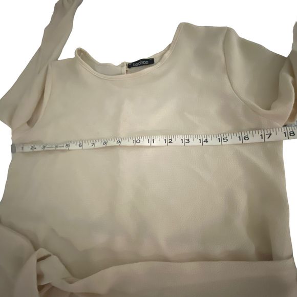 Boohoo Women Asymmetric Cream Blouse Top Puffy Long Sleeves Front Tie Size 4 - Picture 9 of 10